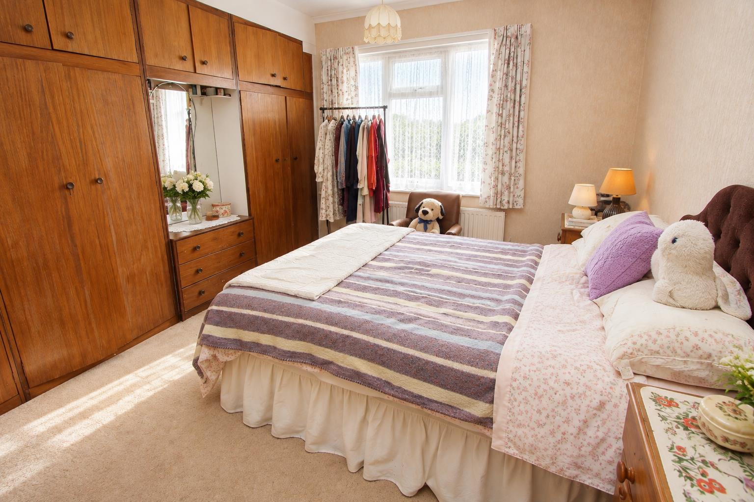 St. Michaels Road, Tilehurst, Reading